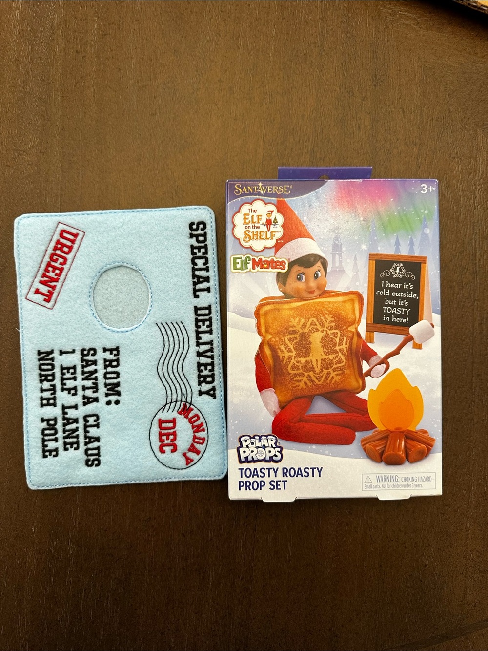 The Elf on the Shelf Toasty Roasty Prop Set & Special Delivery Costumes